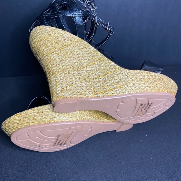 ❤️Playboy Sexy wedge strappy heels 👠 Black, NWOT Size 6 - Picture 4 of 14